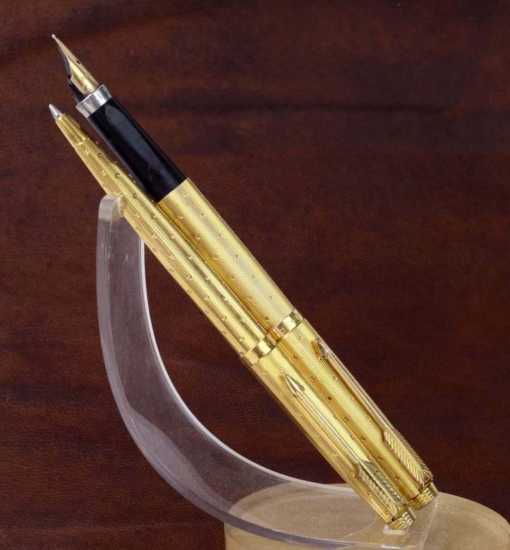 vintage-parker-75-perle-golden-fountain-pen-and-ballpoint-pen-14K-solid-gold-M-nib-France